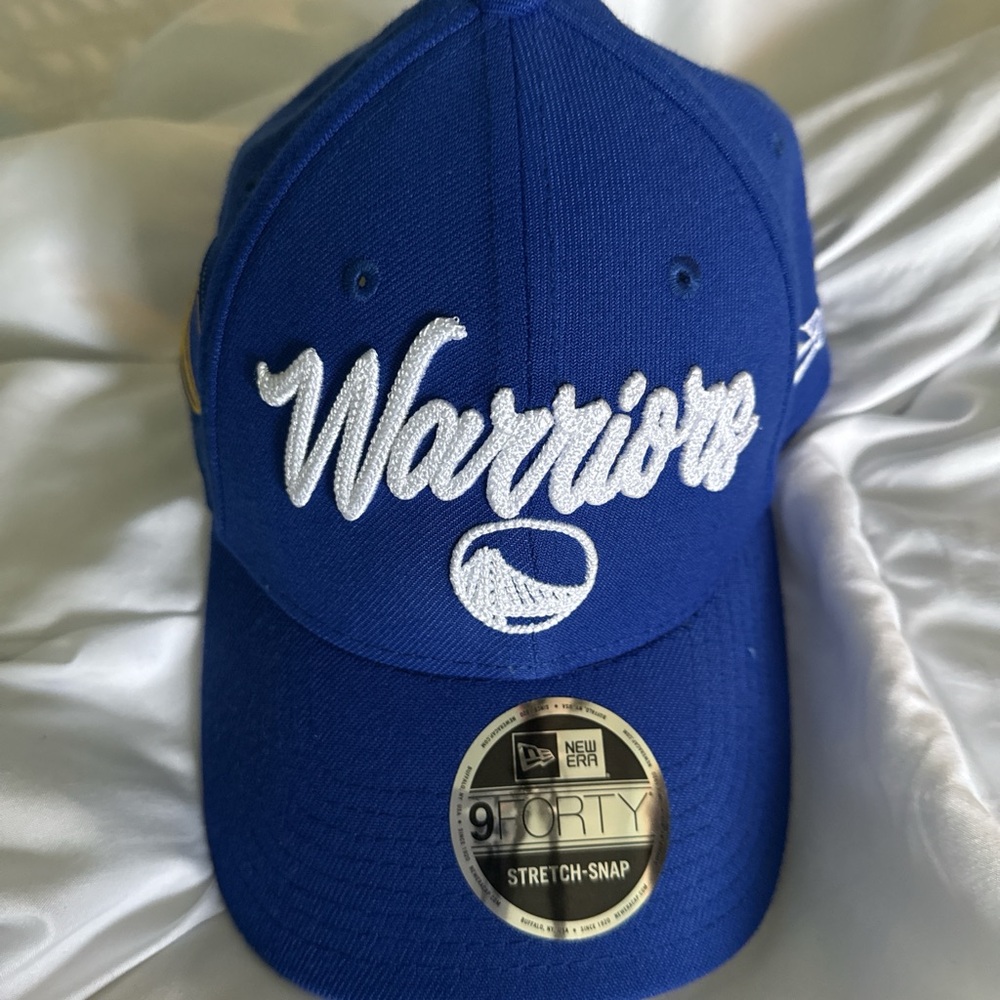 New Era Golden State Warriors Blue and White Fitted Hat (Stretch Snap)